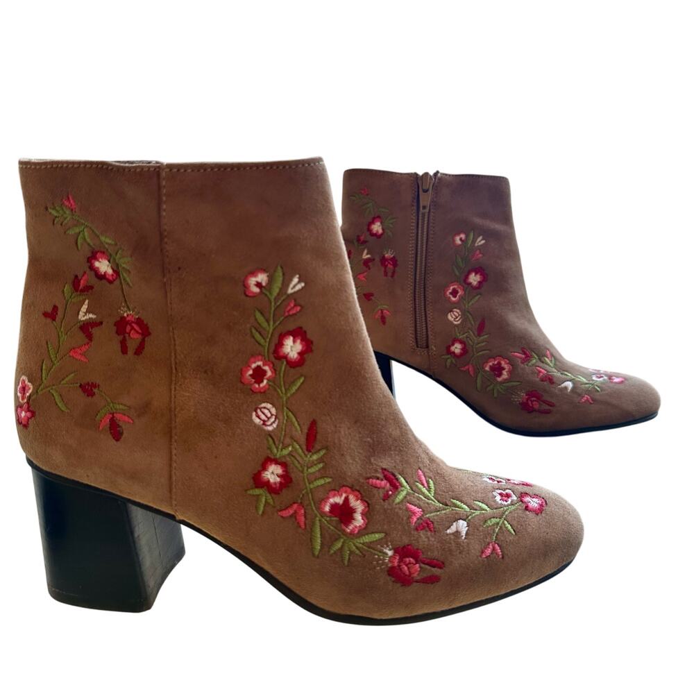 Embroidered Floral Block Heel Booties Womens SZ 5/36  Boho Western Fairy Artisan
